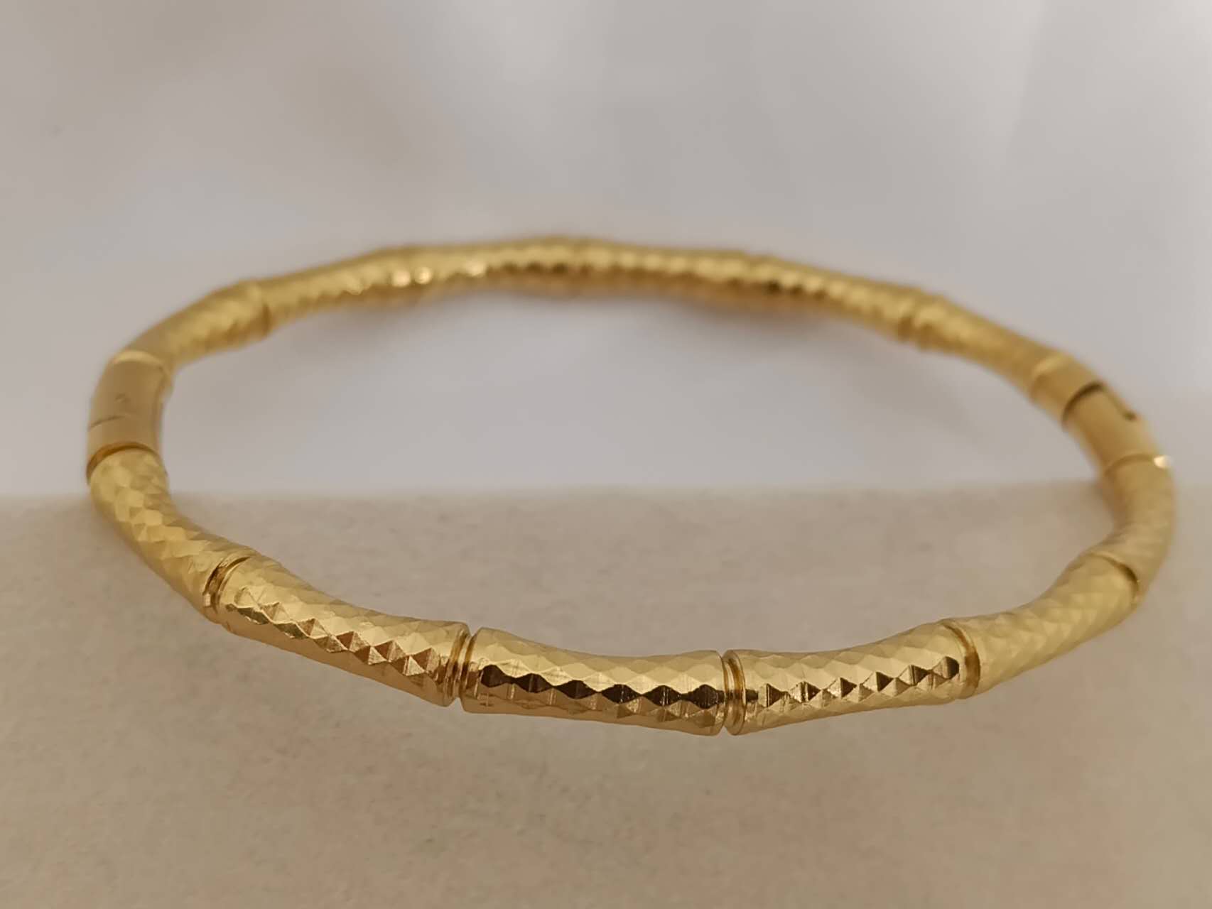 18K gold-plated stainless steel clasp bracelet