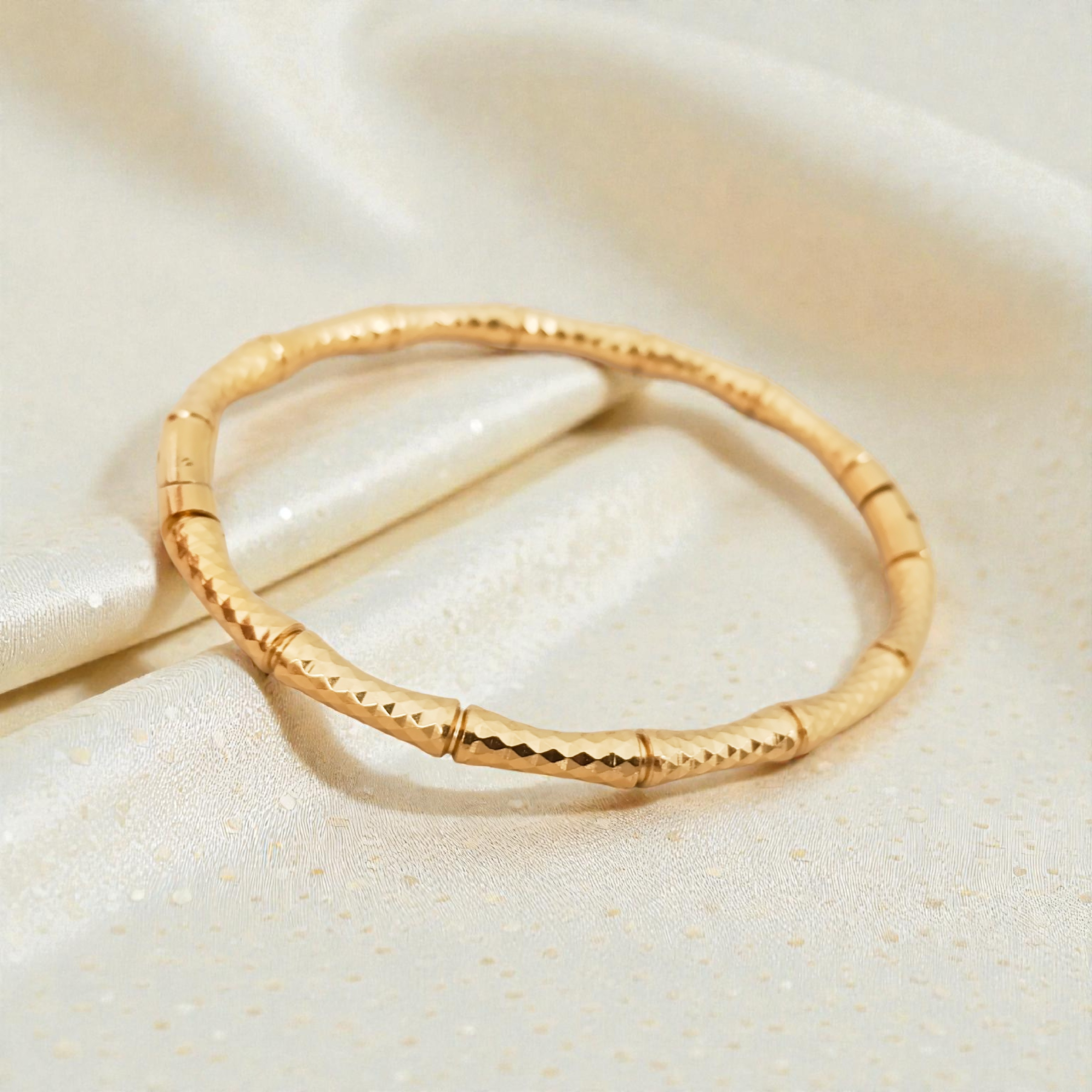 18K gold-plated stainless steel clasp bracelet