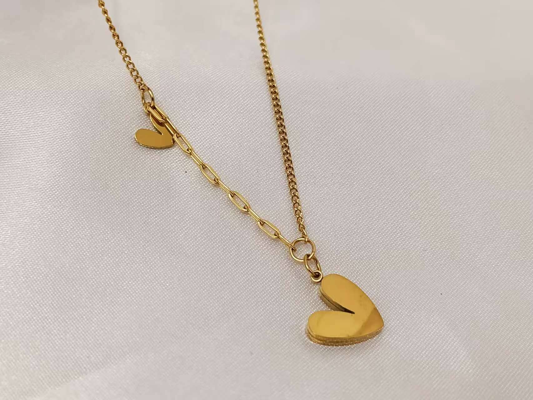 Double heart necklace with mother-of-pearl, stainless steel, 18K gold plated