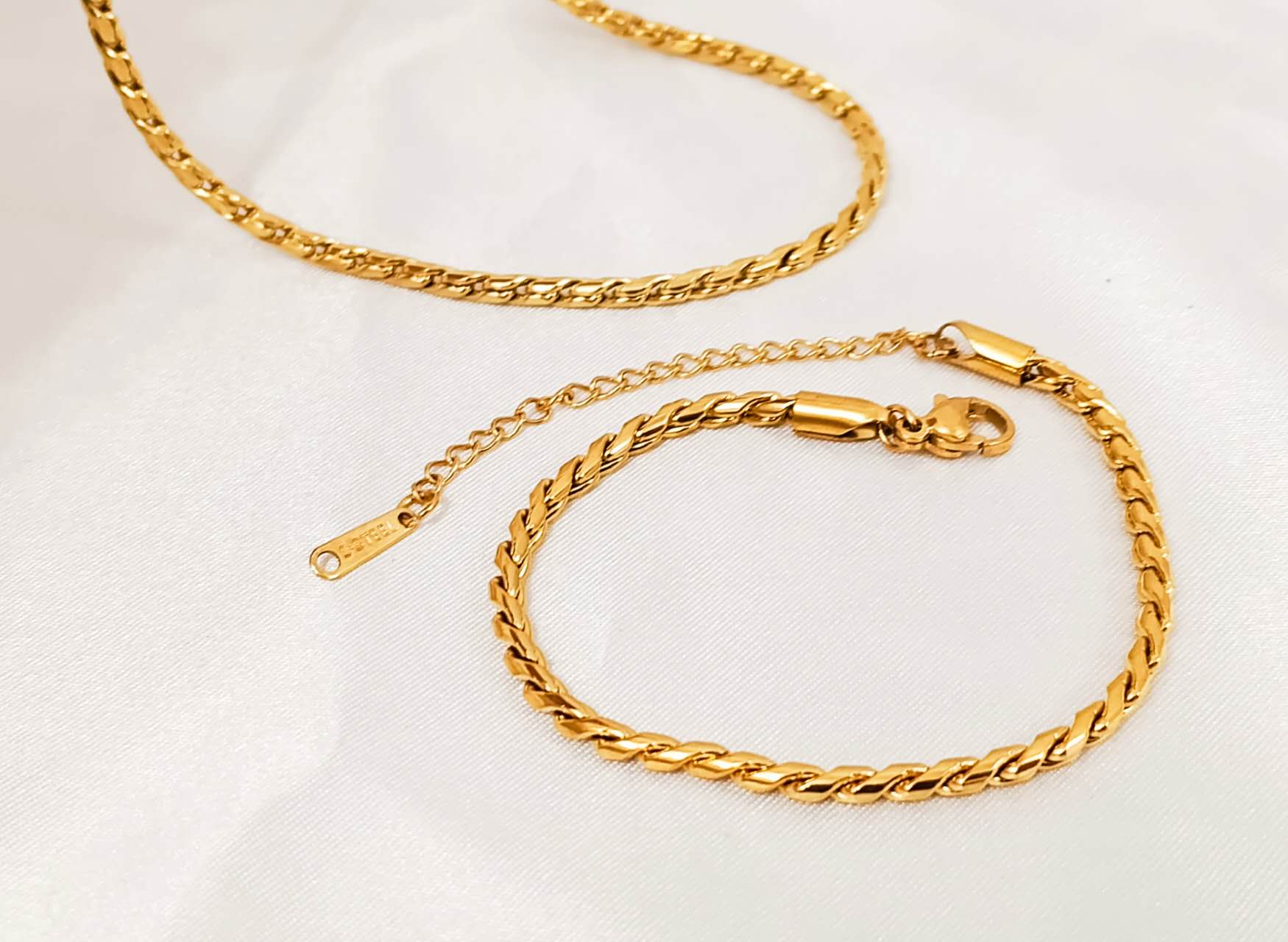 Jewelry set necklace and bracelet stainless steel 18K gold plated PVD