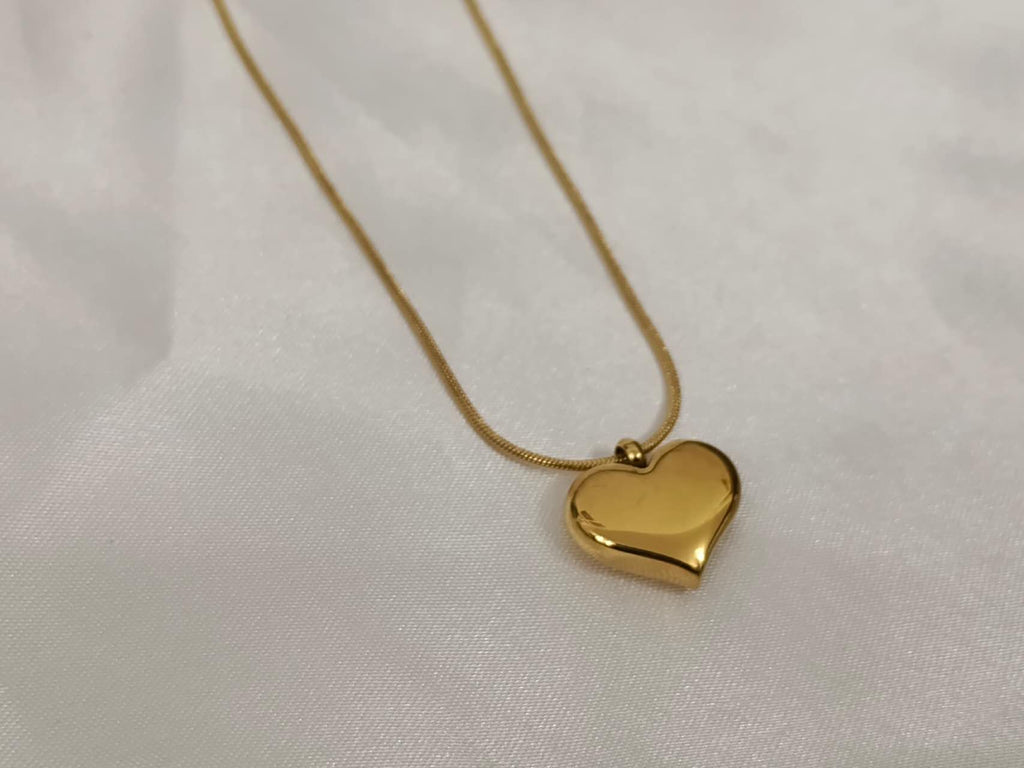 Adjustable necklace with hearts in 18K gold-plated stainless steel